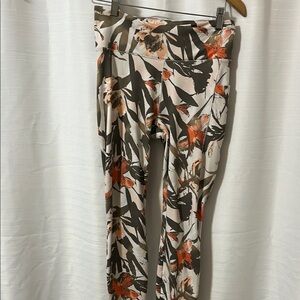 Columbia Cream and Orange Leggings with Lightweight Fabric